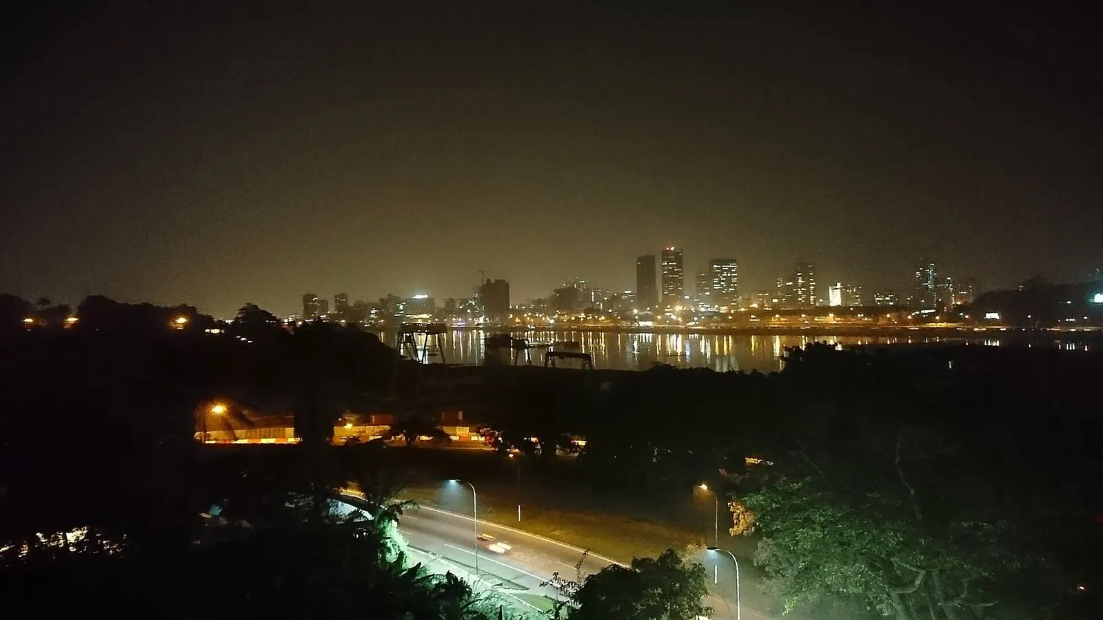 Abidjan de nuit
